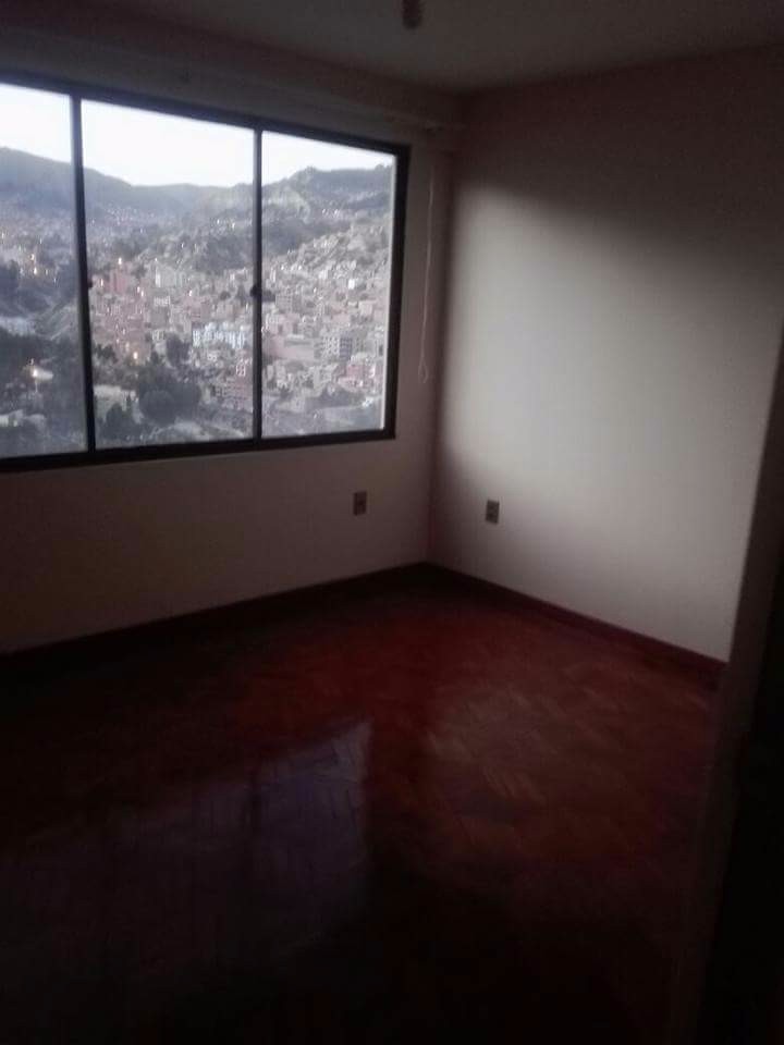 Departamento en Miraflores en La Paz 3 dormitorios 4 baños  Foto 5