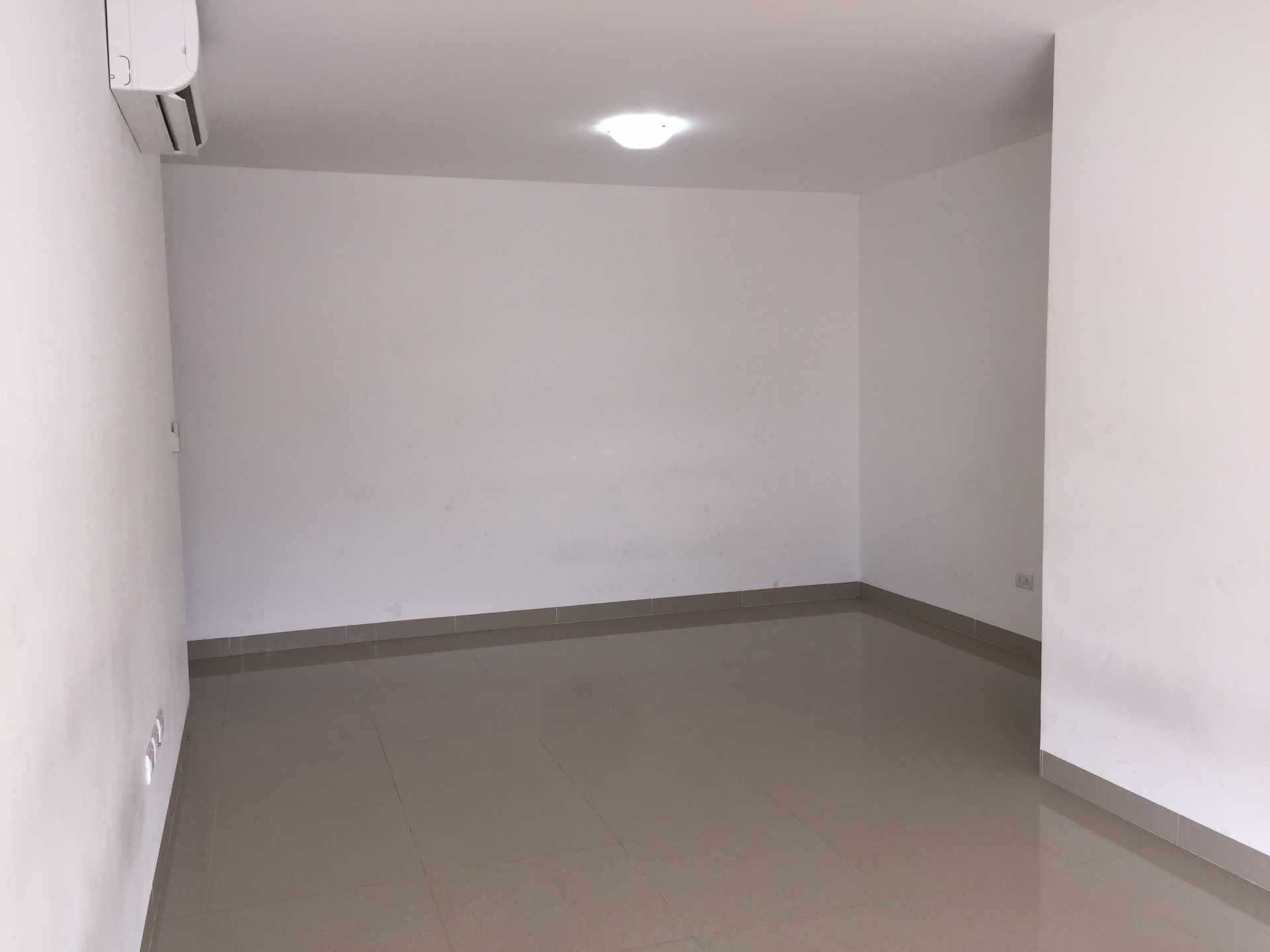 Departamento en Entre 6to y 7mo anillo Norte en Santa Cruz de la Sierra 3 dormitorios 2 baños  Foto 18