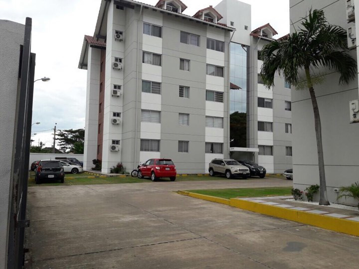 Departamento Condominio LAS PALMAS 4to anillo Piraí

 Foto 1