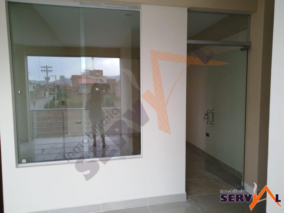 Casa CASA DE TRES PLANTAS ESTILO MINIMALISTA A ESTRENAR   INMEDIACIONES AV. D´ORBIGNY Y AV. THUNUPA Foto 6