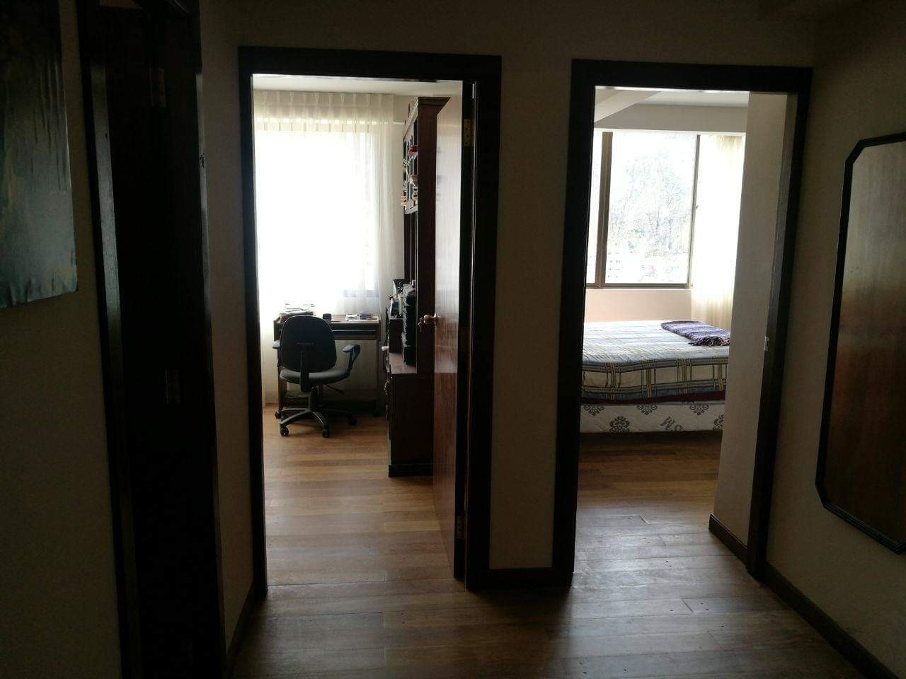Departamento en Achumani en La Paz 3 dormitorios 4 baños 1 parqueos Foto 4