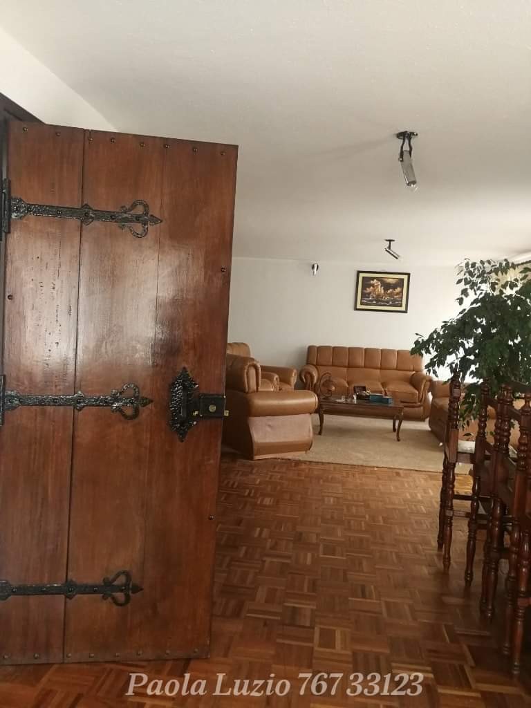 Casa en Seguencoma en La Paz 4 dormitorios 7 baños 5 parqueos Foto 6