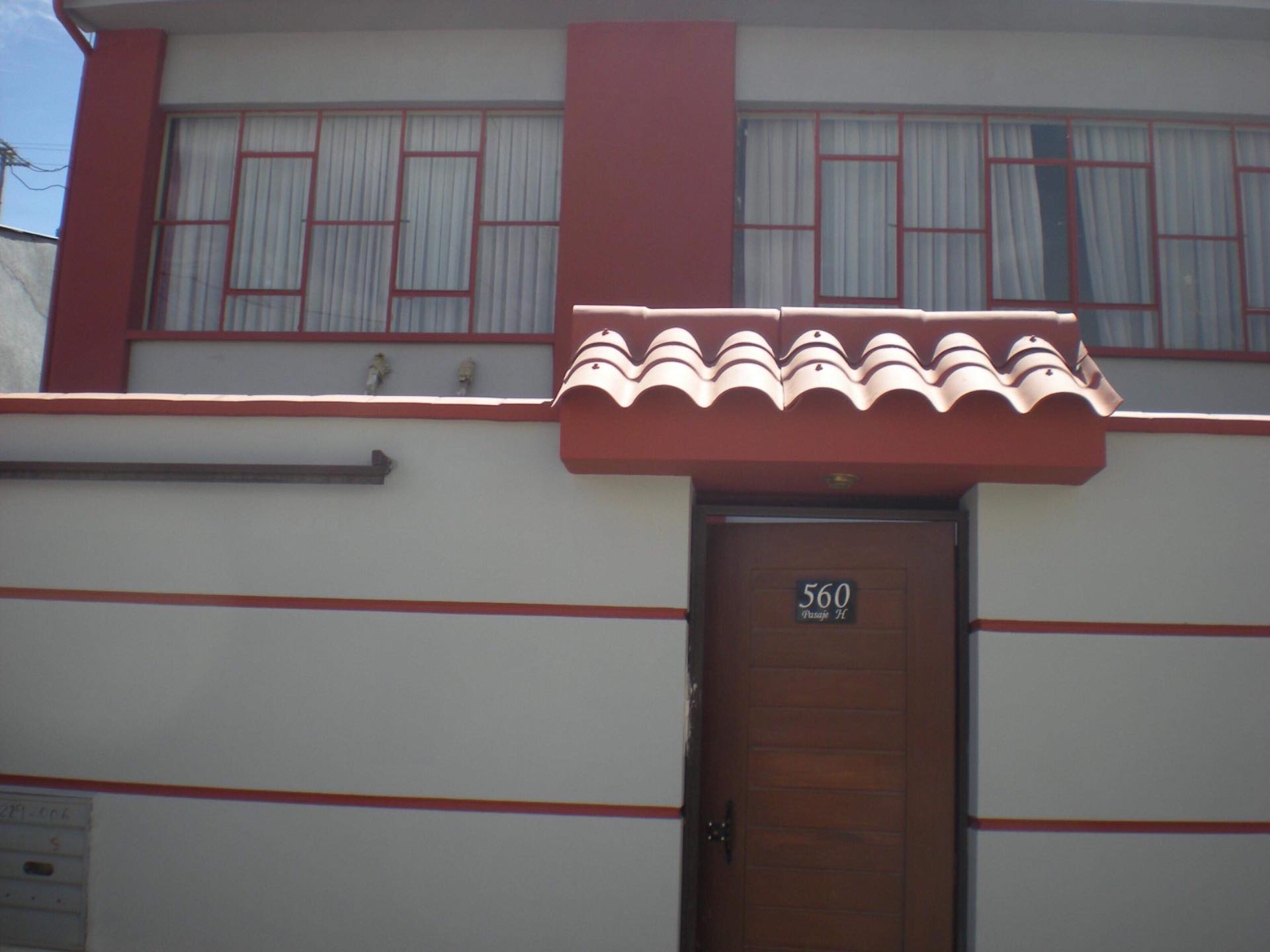 Casa en VentaObrajes calle 10 4 dormitorios 2 baños 3 parqueos Foto 2