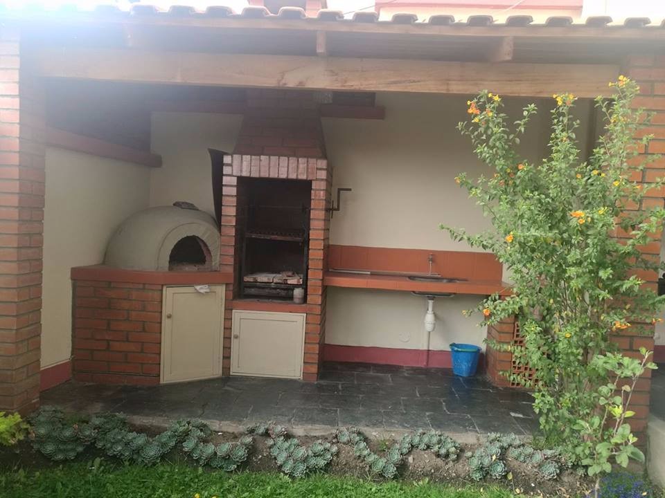 Casa en Achumani en La Paz 4 dormitorios 4 baños 2 parqueos Foto 1