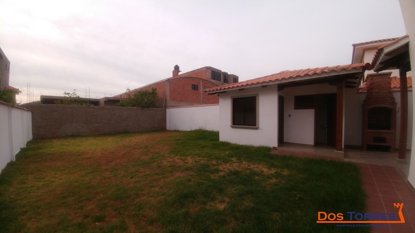 Casa en Sacaba en Cochabamba 3 dormitorios 4 baños 3 parqueos Foto 4