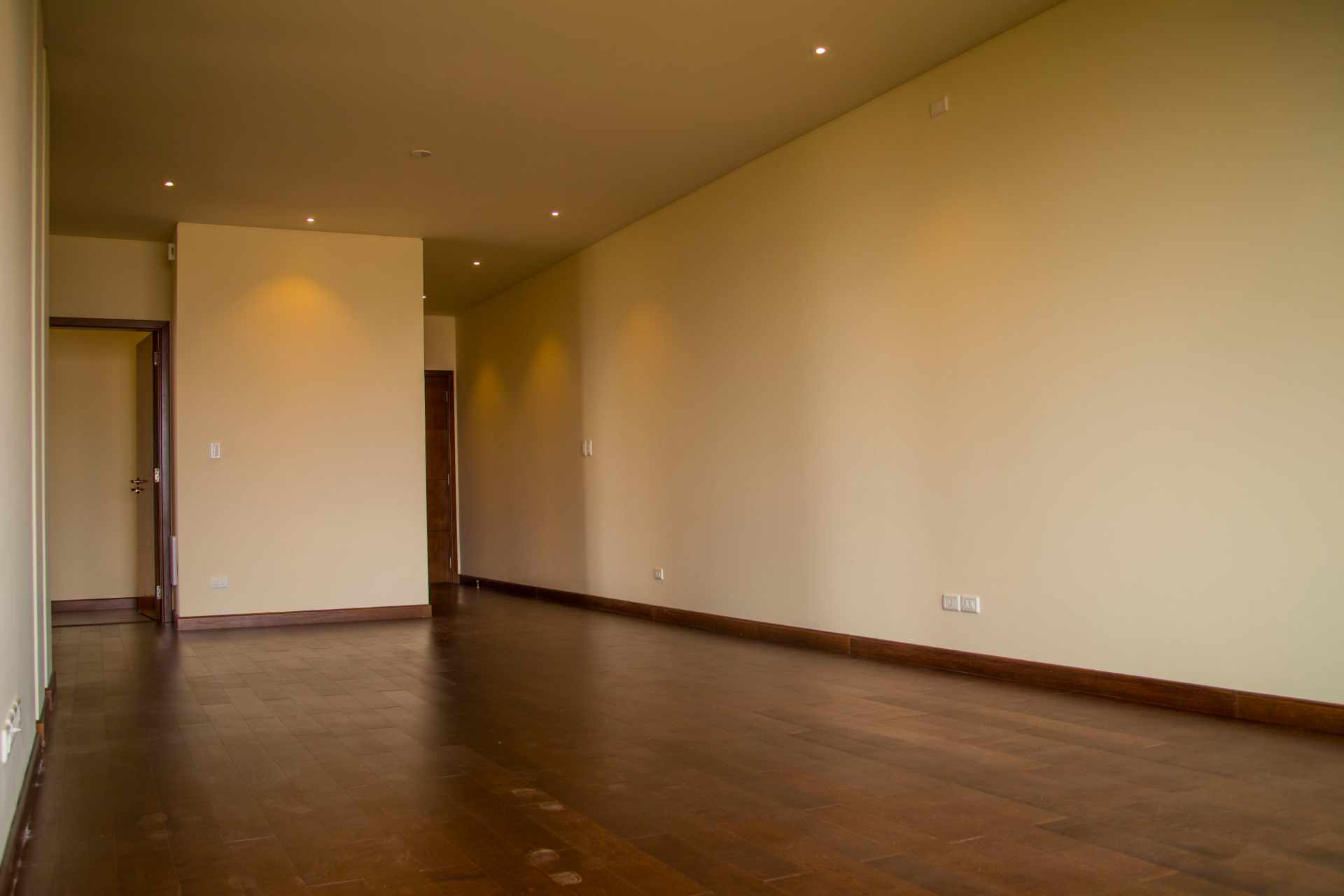 Departamento Parque Fidel Anze, entre Av. Pando y Av. Melchor Urquidi Foto 16