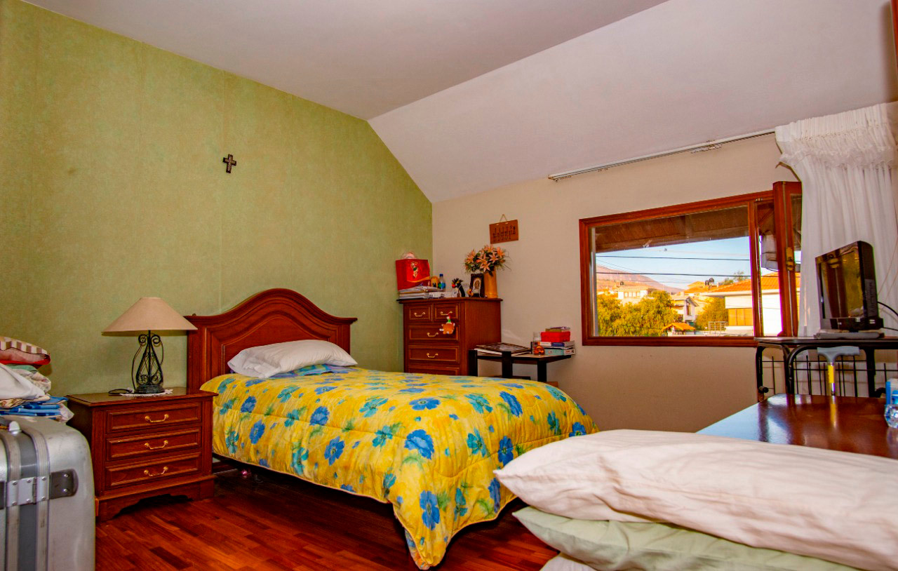 Casa en Temporal en Cochabamba 3 dormitorios 4 baños 3 parqueos Foto 12