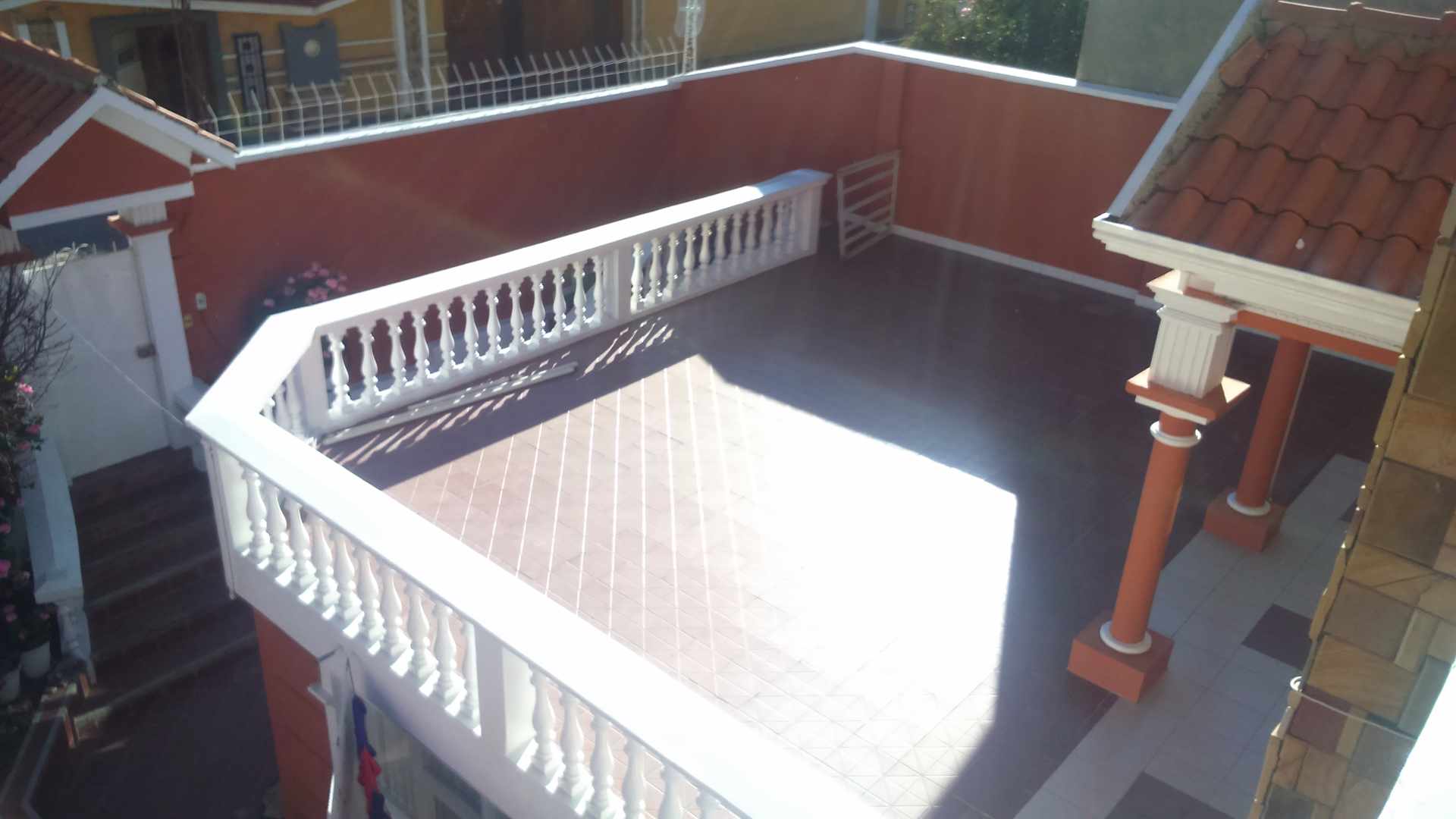 Casa en Alto Irpavi en La Paz 6 dormitorios 6 baños 3 parqueos Foto 22