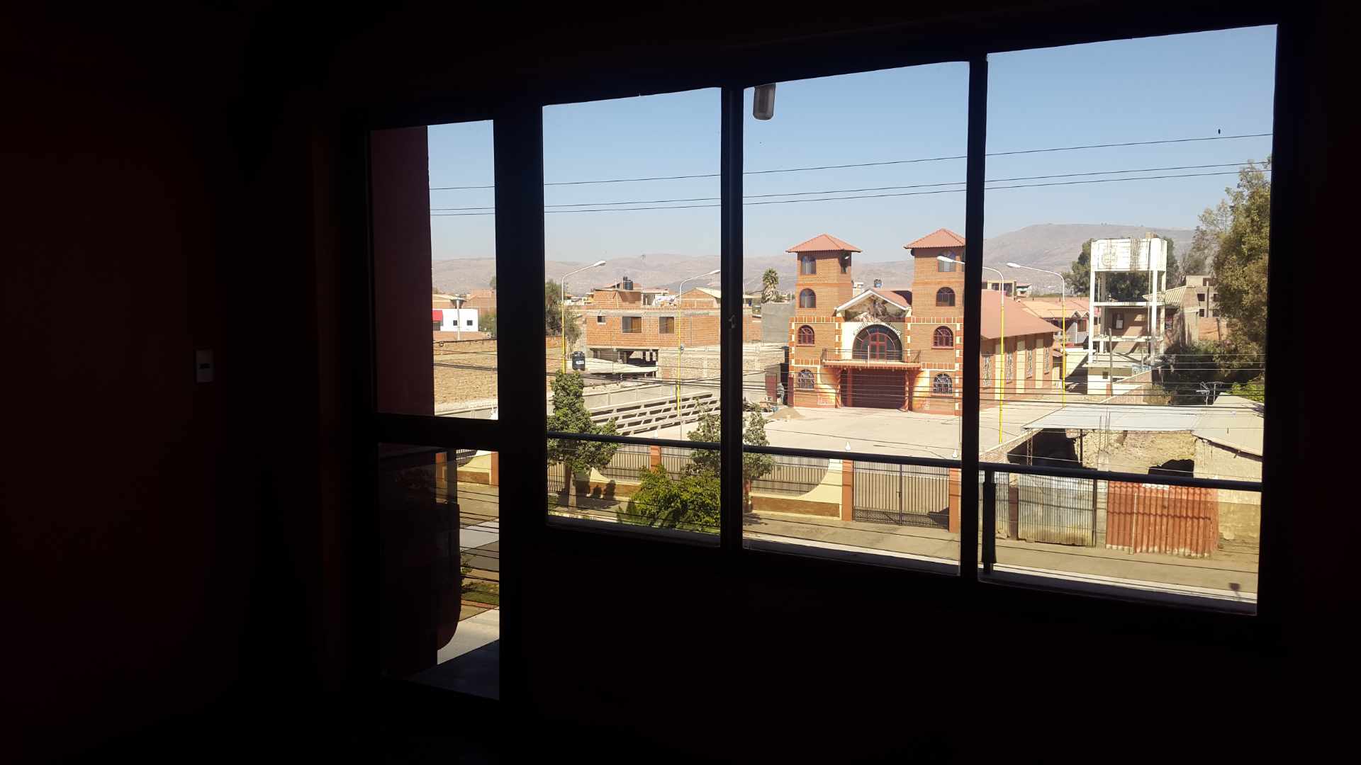 Departamento en La Chimba en Cochabamba 4 dormitorios 2 baños 1 parqueos Foto 5