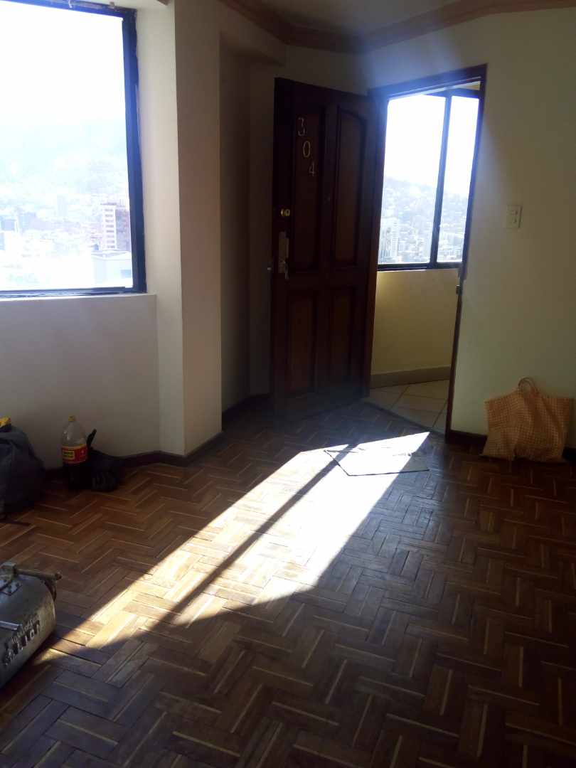 Departamento en San Pedro en La Paz 3 dormitorios 2 baños  Foto 11