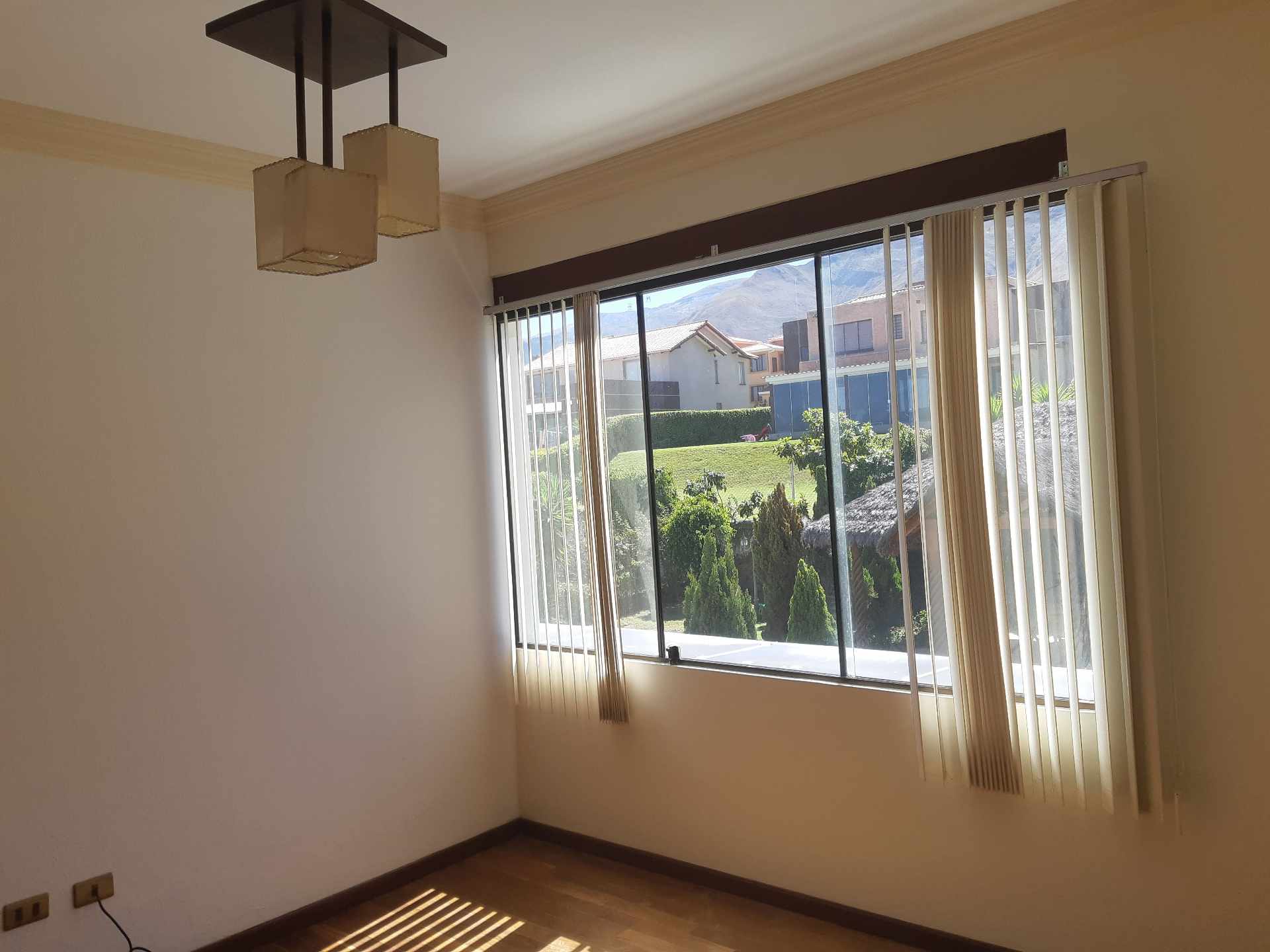 Casa en Villa Taquiña en Cochabamba 5 dormitorios 5 baños 3 parqueos Foto 64