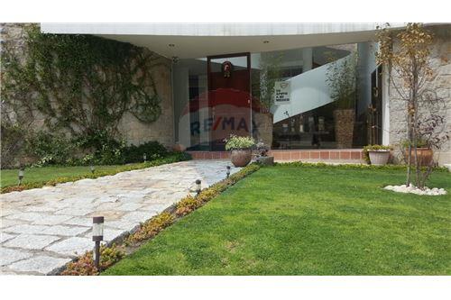 Casa en Aranjuez en La Paz 6 dormitorios 4 baños 1 parqueos Foto 13