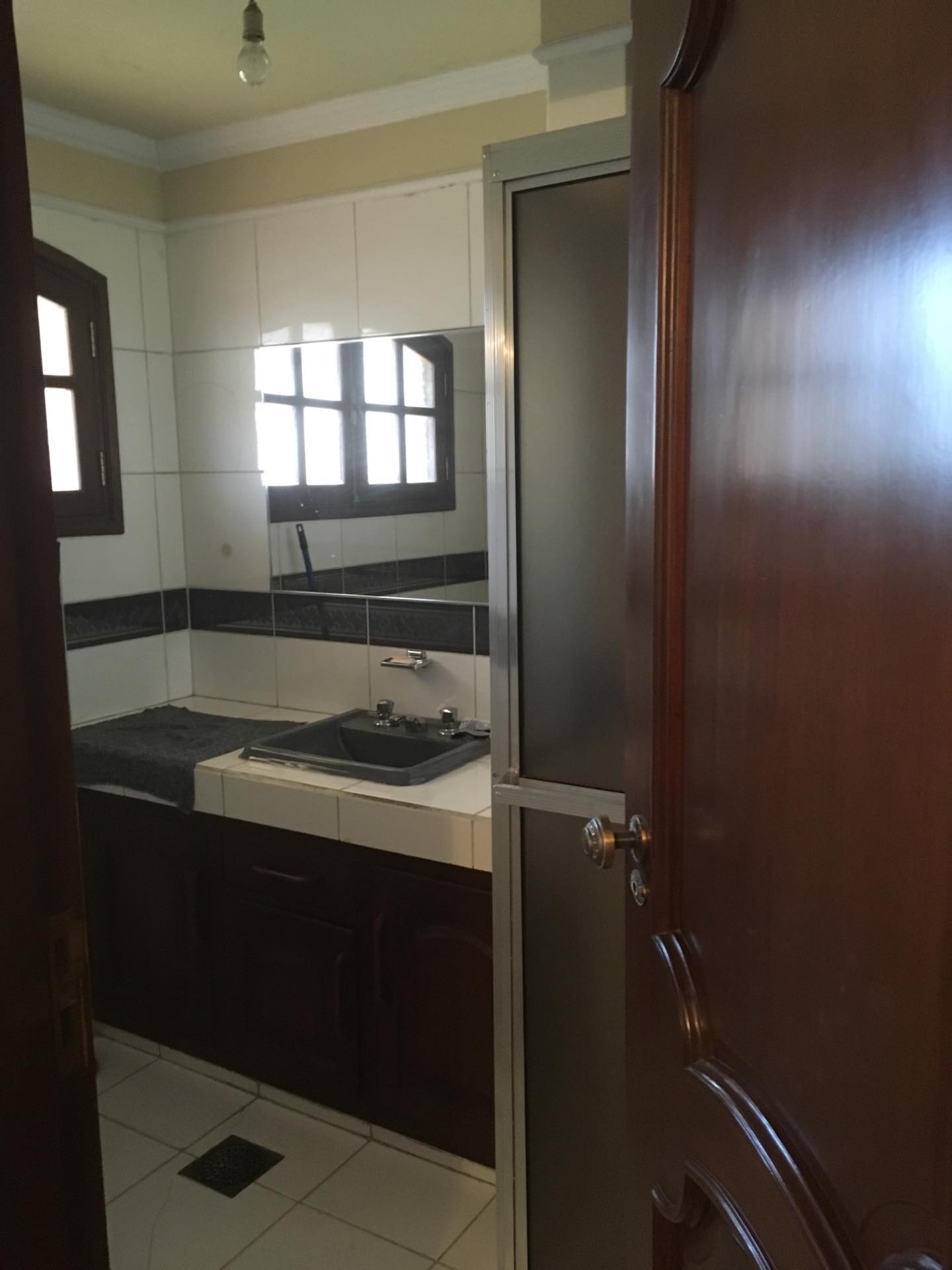 Casa en VentaAv. Villarroel y aniceto padilla 6 dormitorios 5 baños 3 parqueos Foto 12