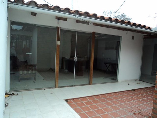 Casa en AlquilerZona Equipetrol entre 3er y 4to anillo. 2 dormitorios 1 baños 1 parqueos Foto 1