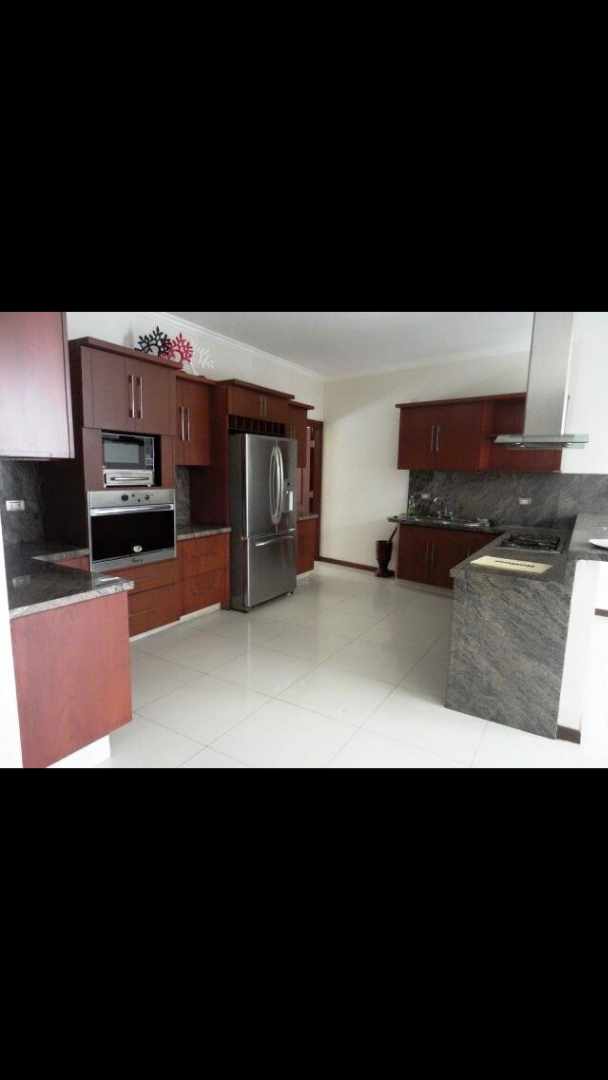 En Alquiler a $us 2,000 Foto 5