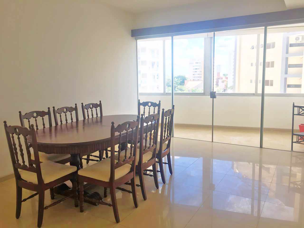 Departamento en AlquilerTorre Milan a media cuadra de la Av. Irala Foto 17