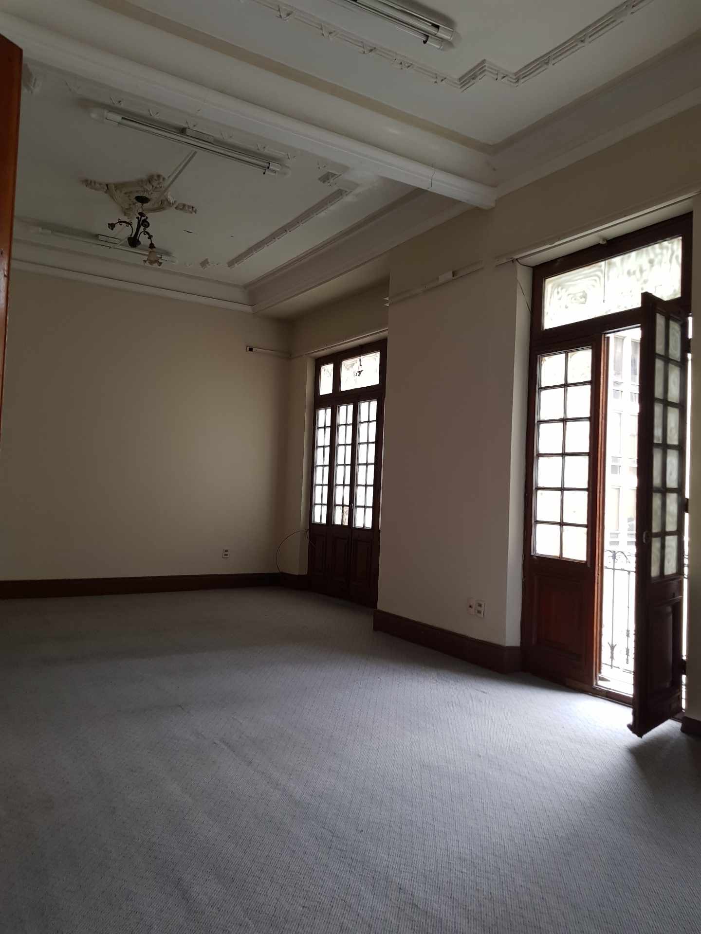 Oficina en AlquilerCentro, Socabaya una cuadra Plaza Murillo Foto 3