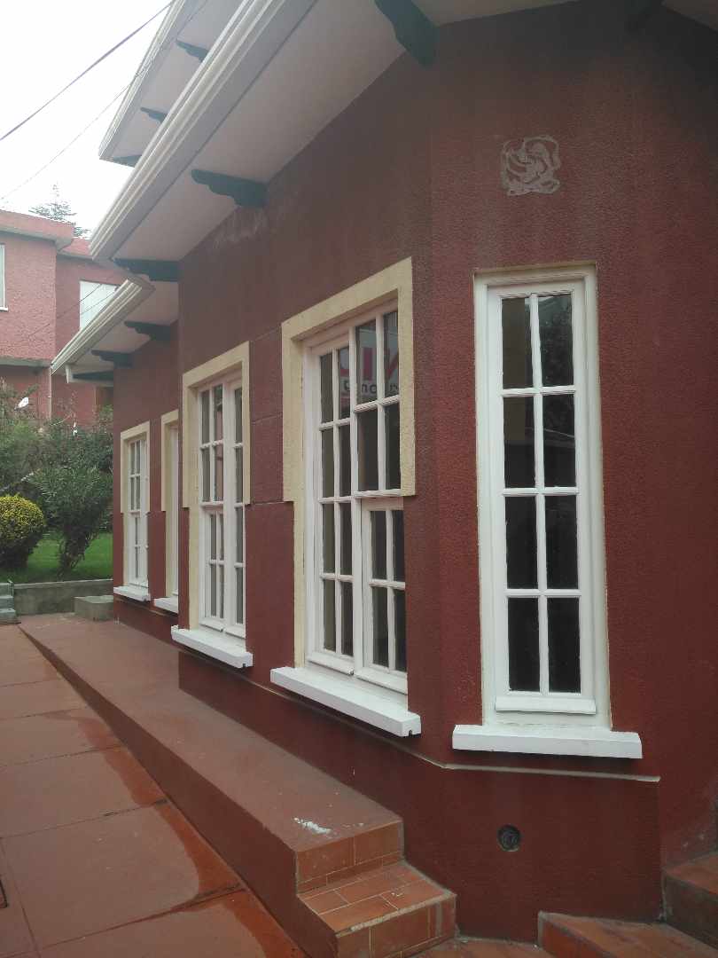 Casa en Miraflores en La Paz 11 dormitorios 4 baños 2 parqueos Foto 9