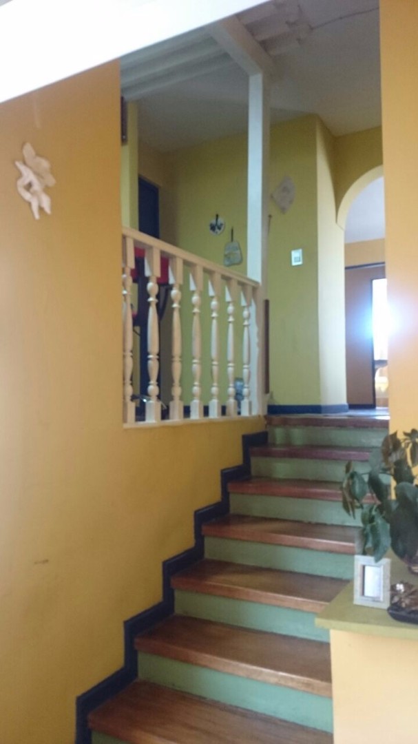 Departamento en Los Pinos en La Paz 3 dormitorios 3 baños  Foto 2