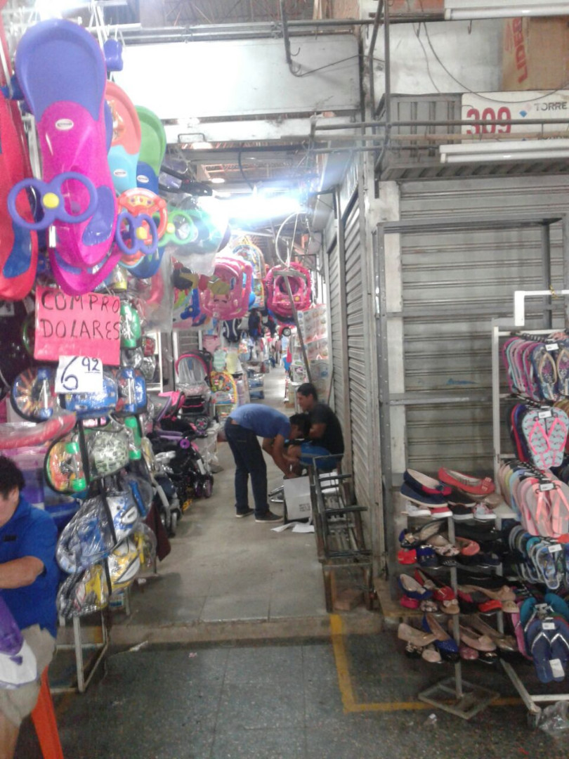 Local comercial FERIA BARRIO LINDO, Coop MULTIACTIVA 19 DE NOVIEMBRE, PASSILLO L, LOCAL No 299 Foto 4