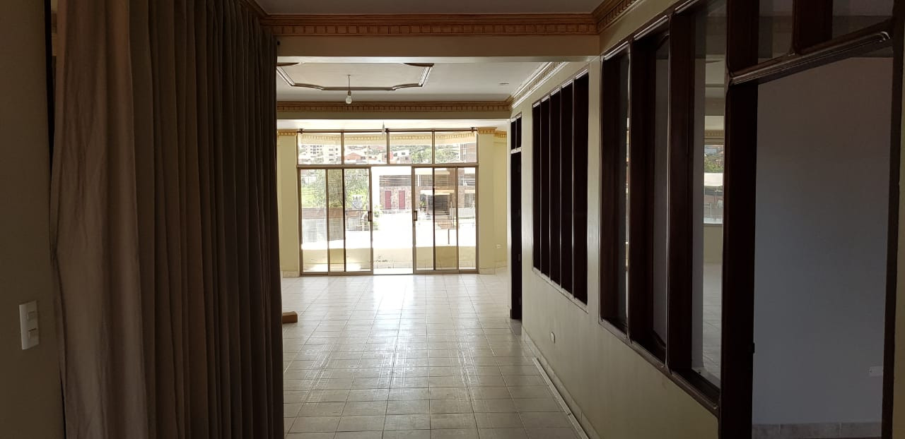 Departamento Av. Villazon km 5.5 acera sud. Sobre la avenida Foto 14