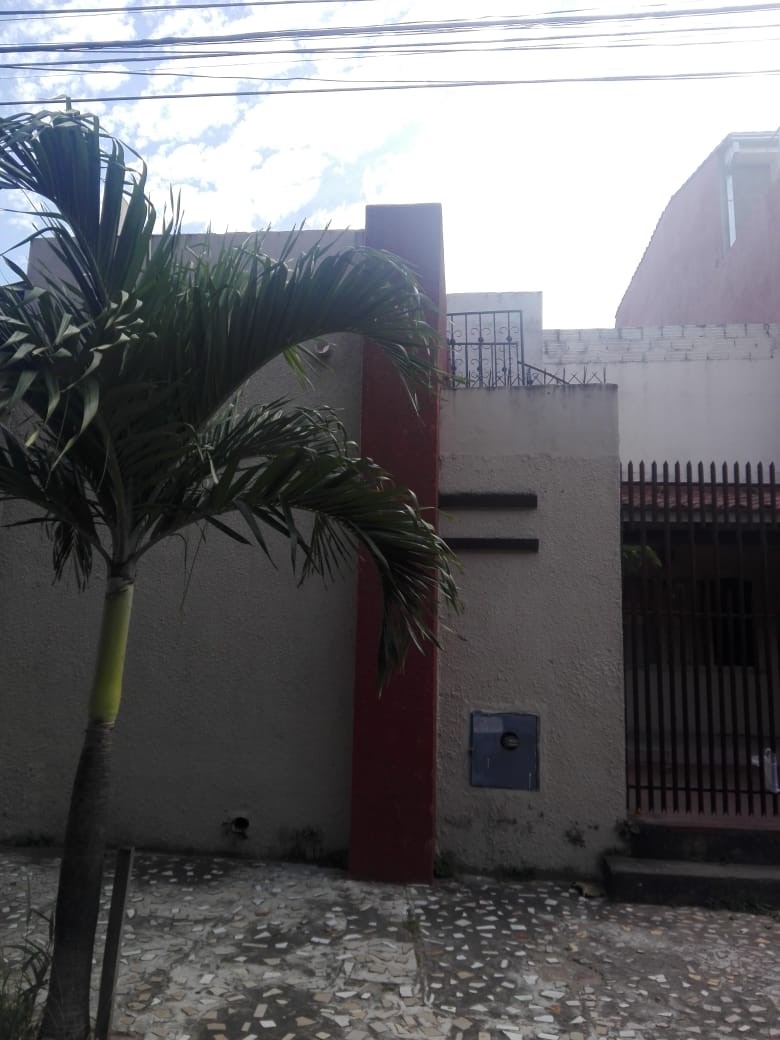 Casa en VentaCalle Mariano Duran Canelas (media cuadra antes del segundo anillo) Foto 1