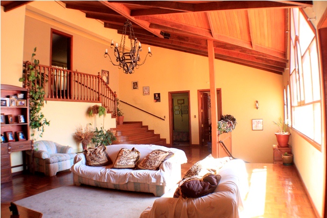 Casa en VentaCalle Innominada, Urb. El Paraiso 4 dormitorios 5 baños  Foto 7