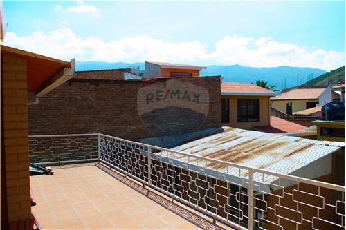Casa en Muyurina en Cochabamba 5 dormitorios 2 baños 1 parqueos Foto 11