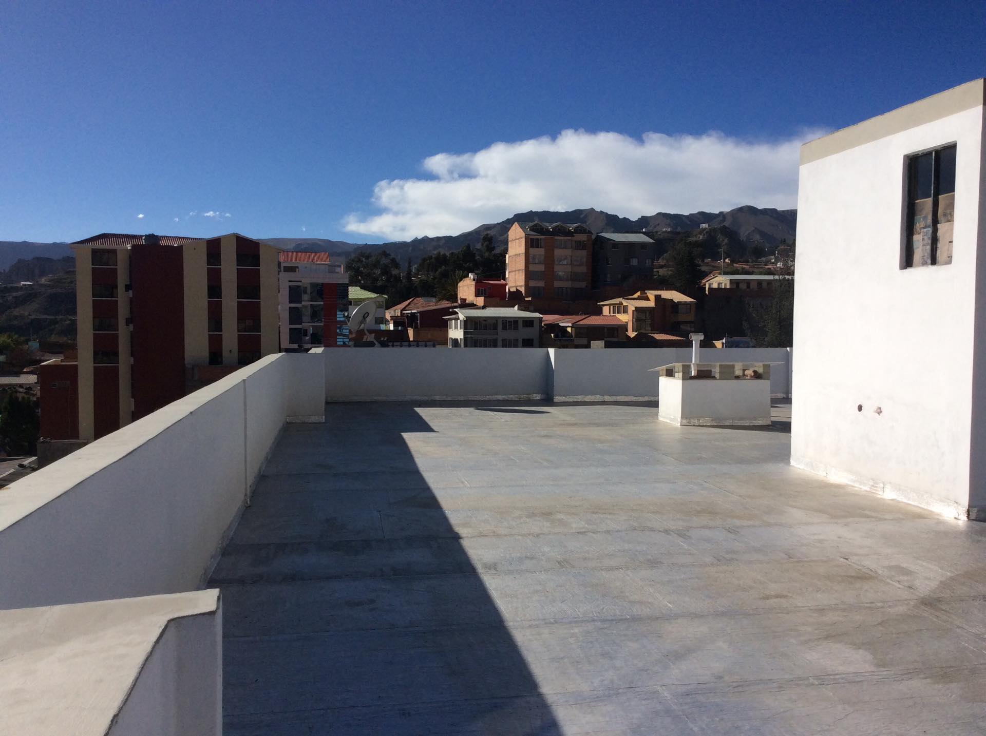 Departamento en Cota Cota en La Paz 3 dormitorios 3 baños 1 parqueos Foto 10