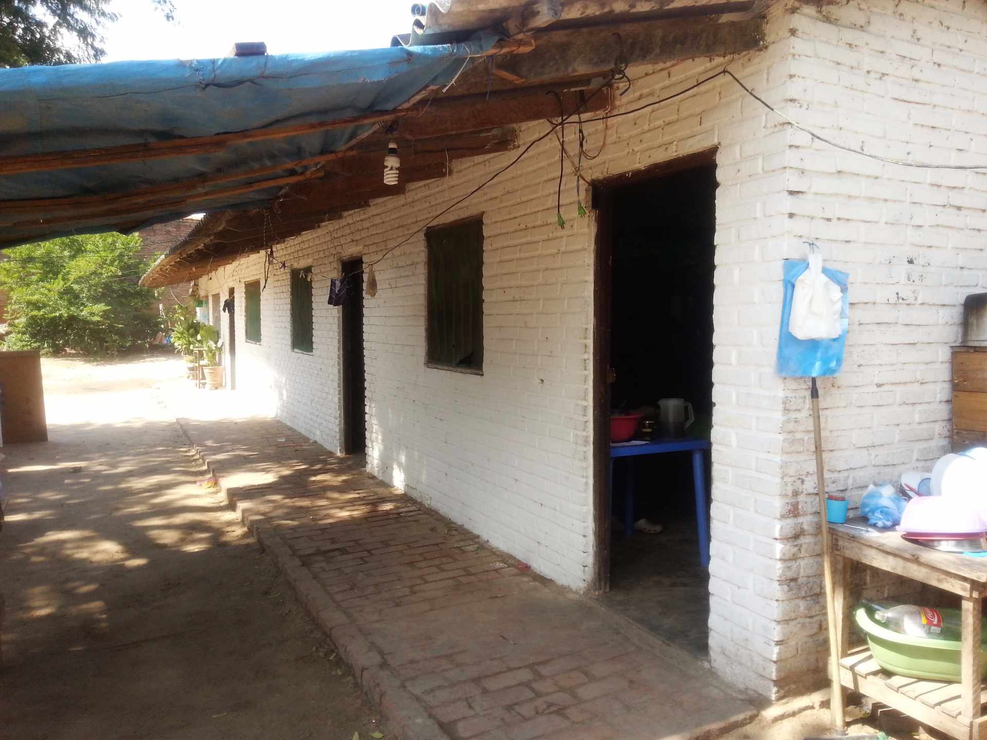 Casa Avenida Cumavi pasando 3 cuadres del 6to Anillo  Foto 2