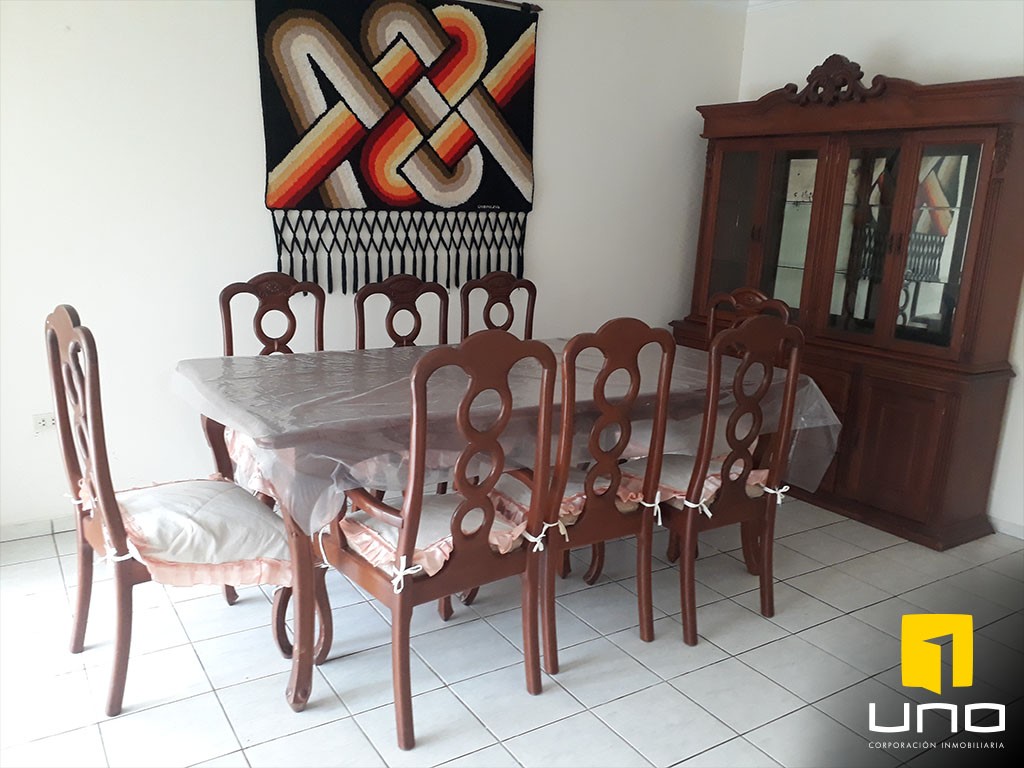 En Alquiler a $us 700 Foto 2