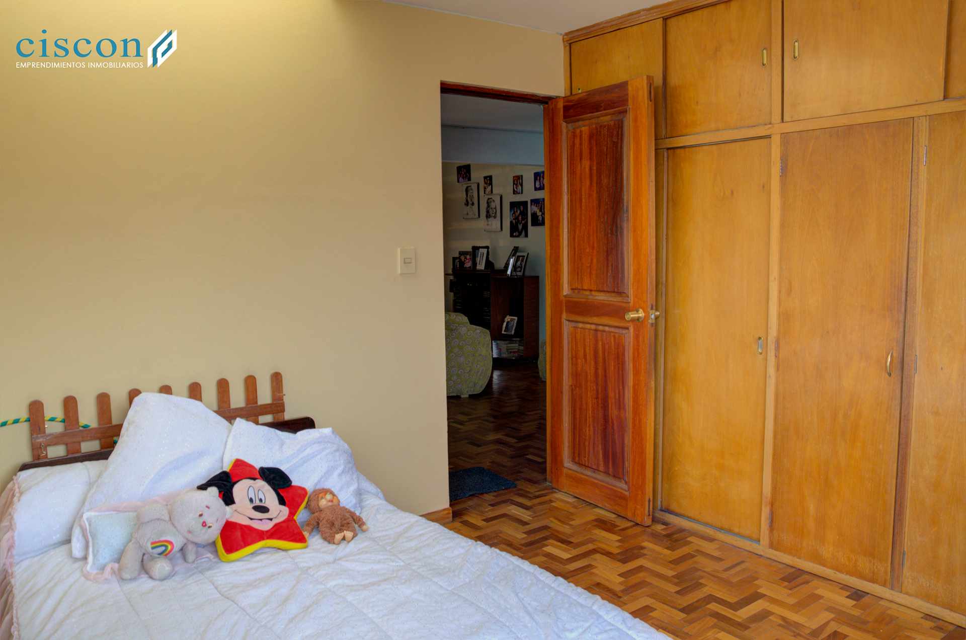 Casa en VentaAchumani, Zona Colegio Franco Boliviano 4 dormitorios 3 baños 3 parqueos Foto 17