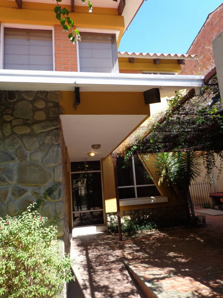Casa en Koani en La Paz 4 dormitorios 3 baños 4 parqueos Foto 10