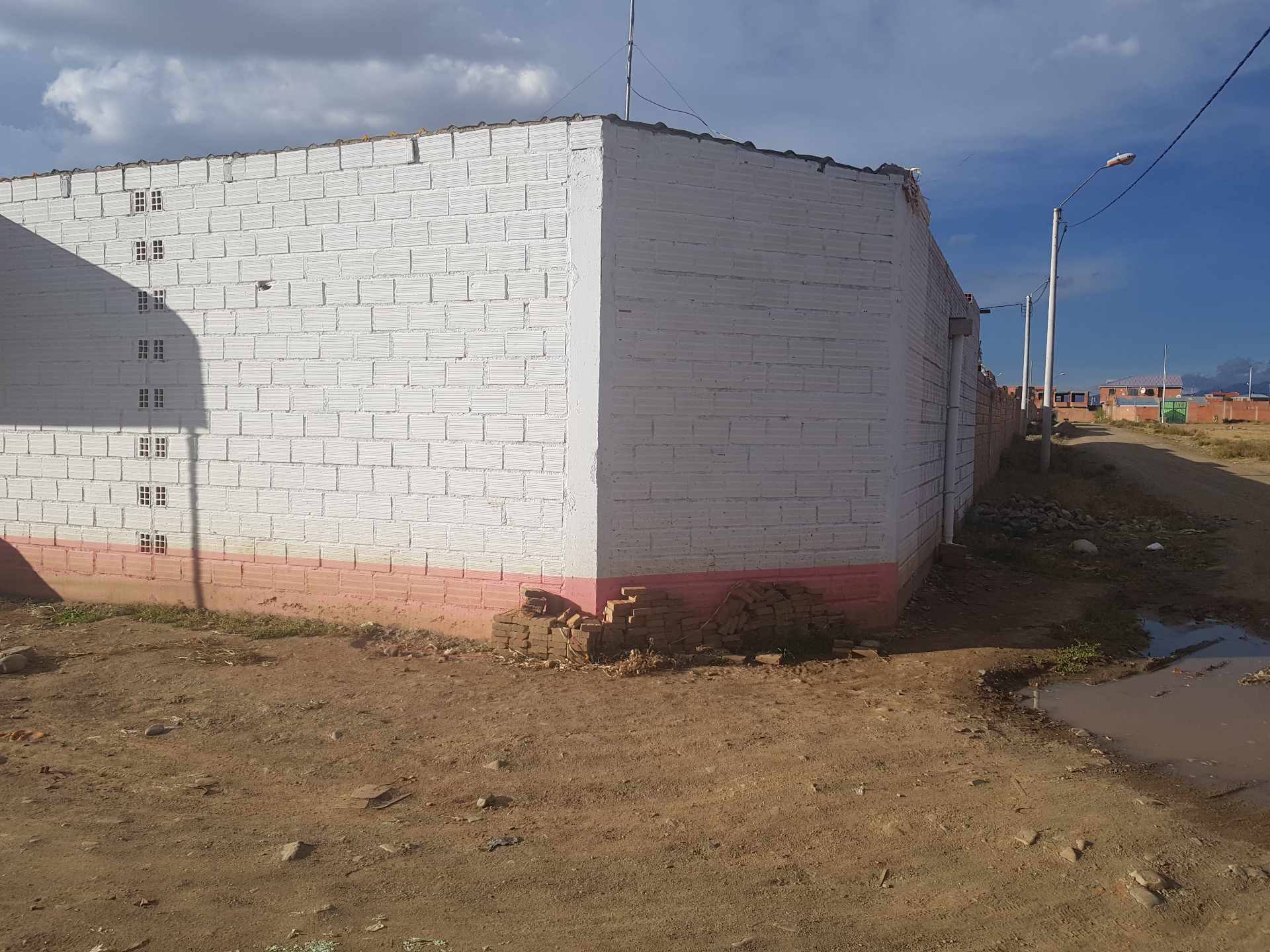 Local comercial en Villa Adela en El Alto  2 baños  Foto 1