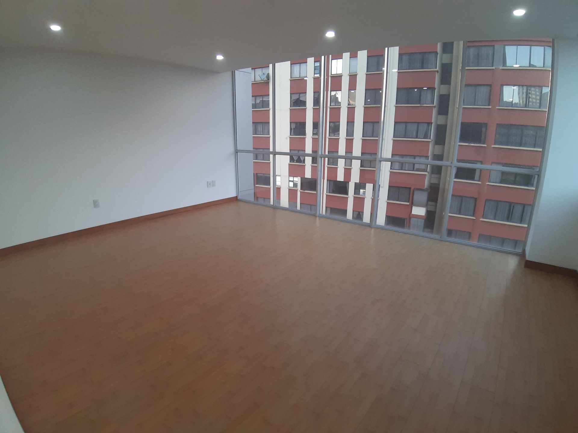 En Alquiler a $us 500 Foto 5