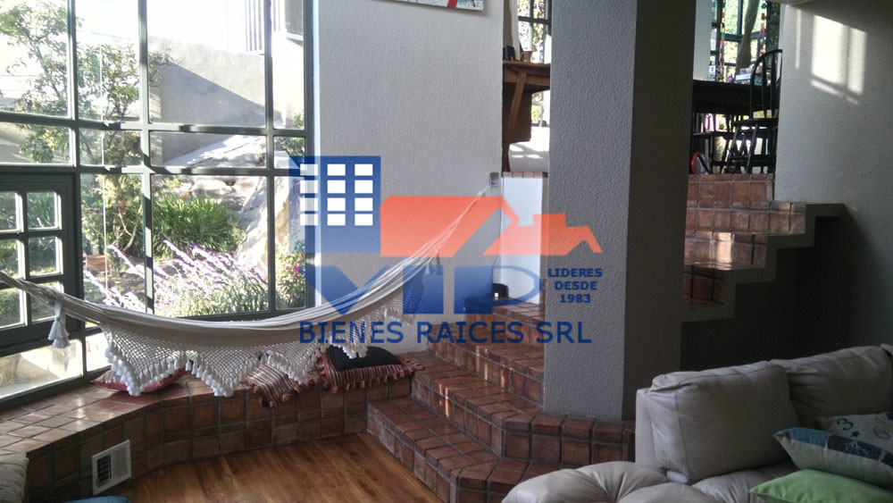 Casa en Obrajes en La Paz 5 dormitorios 6 baños  Foto 1