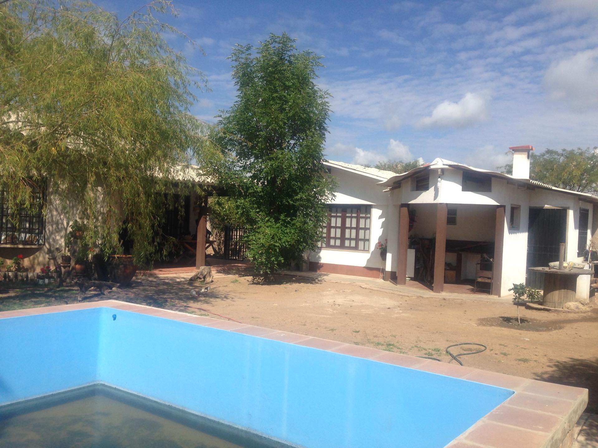 Casa en VentaMolle Mayu a 20 minutos de Sucre camino al aeropuerto de Alcantati del peaje de Cochis 2 km. A la derecha hacia Totacoa  2 baños 5 parqueos Foto 16