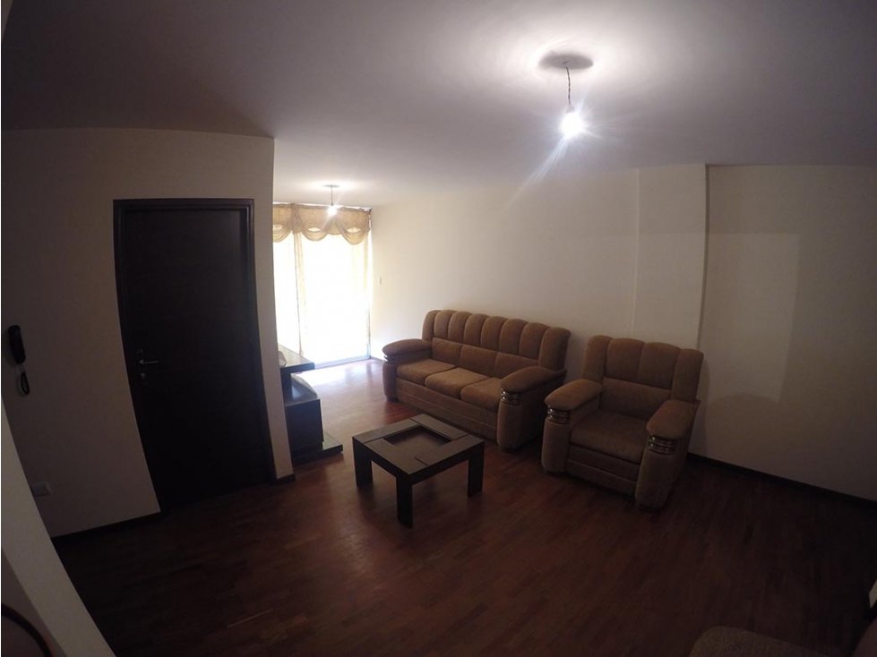 En Alquiler a $us 385 Foto 3