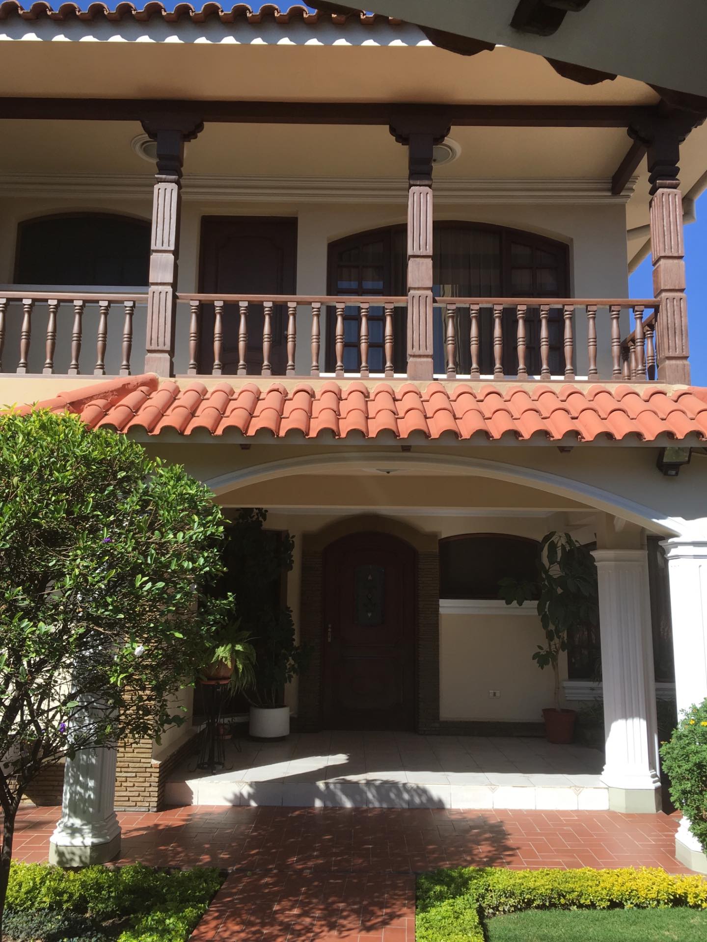 Casa en VentaAv. Villarroel y aniceto padilla 6 dormitorios 5 baños 3 parqueos Foto 9