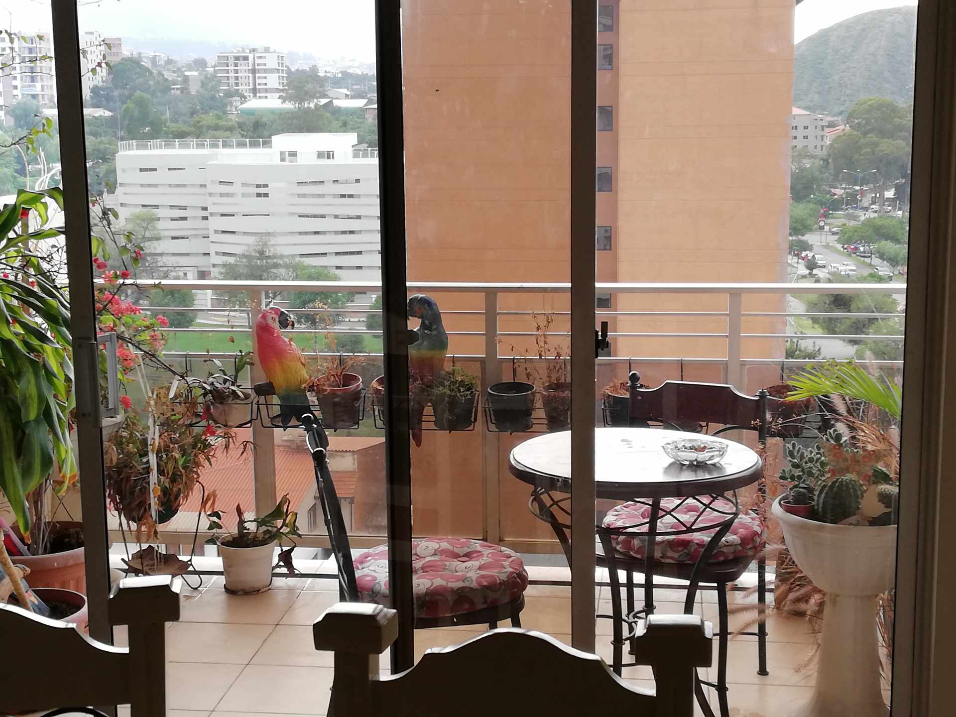 Departamento en Aranjuez en Cochabamba 3 dormitorios 4 baños 1 parqueos Foto 5