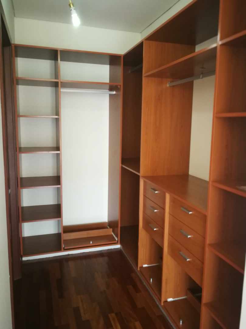 Departamento en VentaEDIFICIO MARIO MERCADO CALLE 17 DE OBRAJES Foto 13