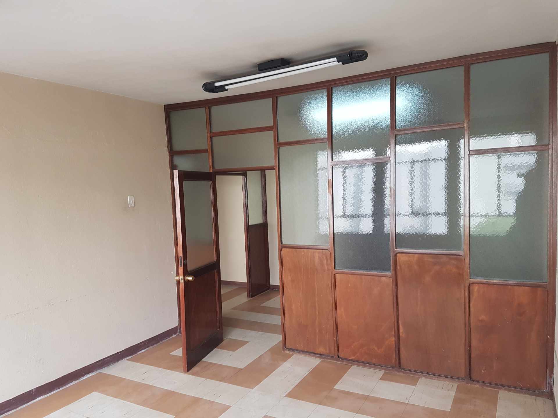 Oficina en AnticréticoAv. Mariscal Sta. Cruz Nº 1285 Edificio Bolivar  pIso 3 of. 302 Foto 5