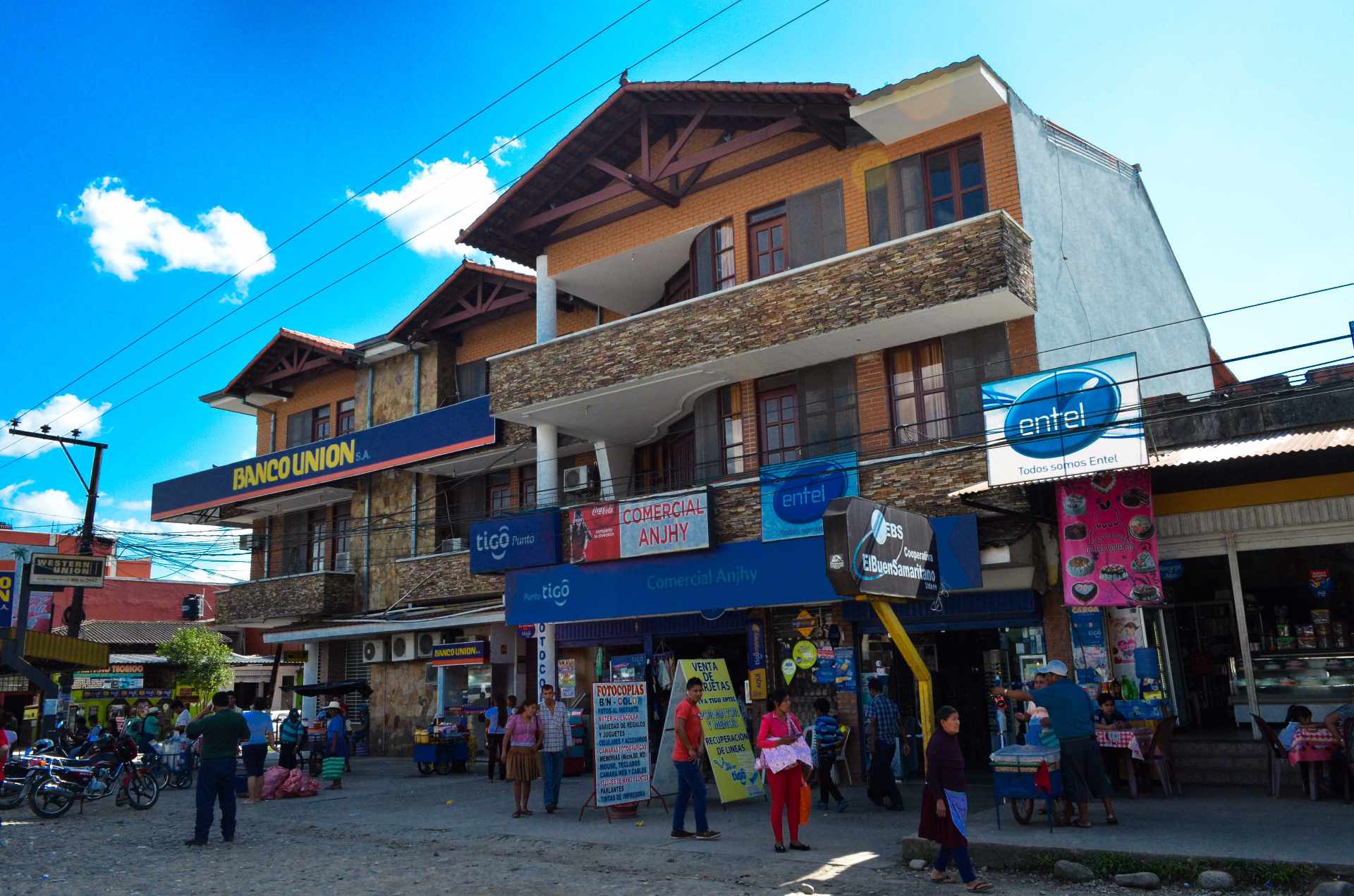 Local comercial en Alalay en Cochabamba 1 dormitorios 10 baños 5 parqueos Foto 15