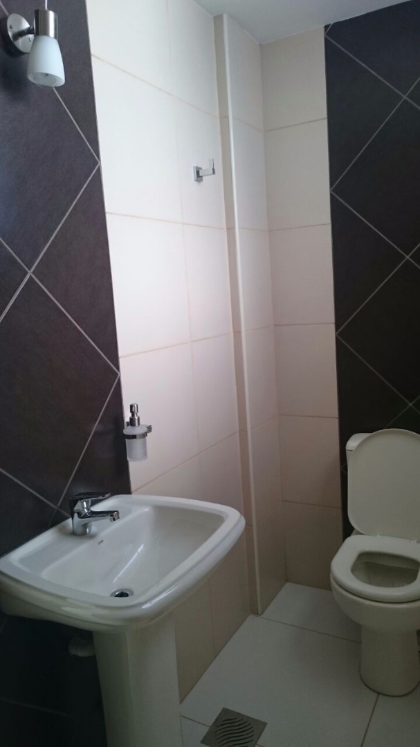 Oficina en VentaCalle Ecuador entre 16 de julio y Oquendo Foto 5