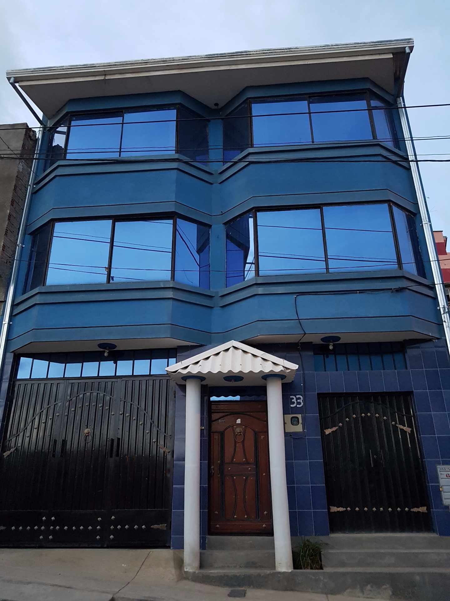 Casa en El Tejar en La Paz 3 dormitorios 3 baños 2 parqueos Foto 1