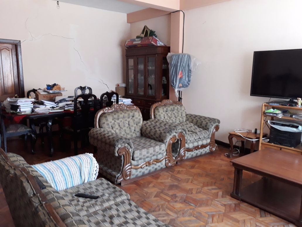 Casa en San Miguel en La Paz 5 dormitorios 5 baños 2 parqueos Foto 4