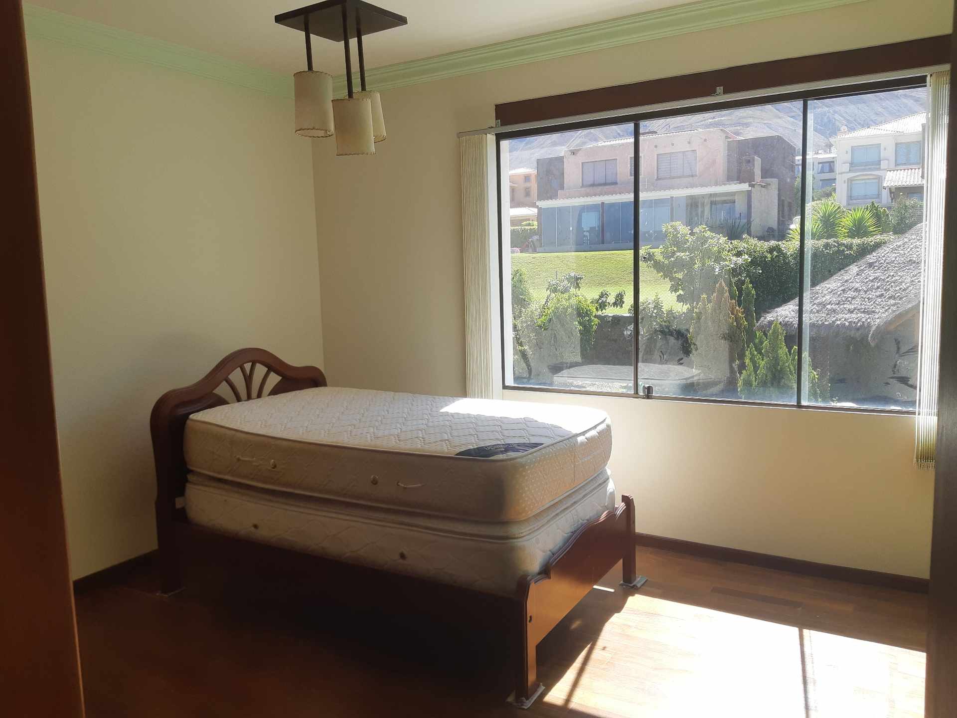 Casa en Villa Taquiña en Cochabamba 5 dormitorios 5 baños 3 parqueos Foto 3