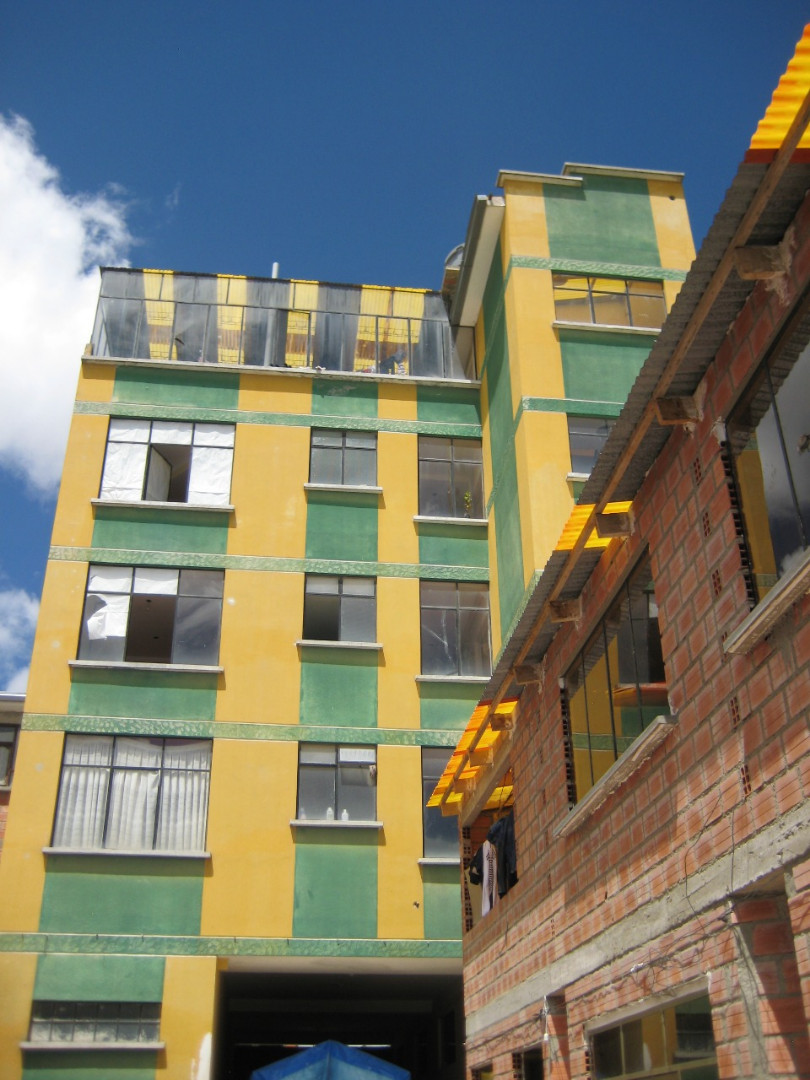Casa en VentaInmediaciones UPEA El Alto, a 3 cuadras parada Teleférico Azul Foto 3