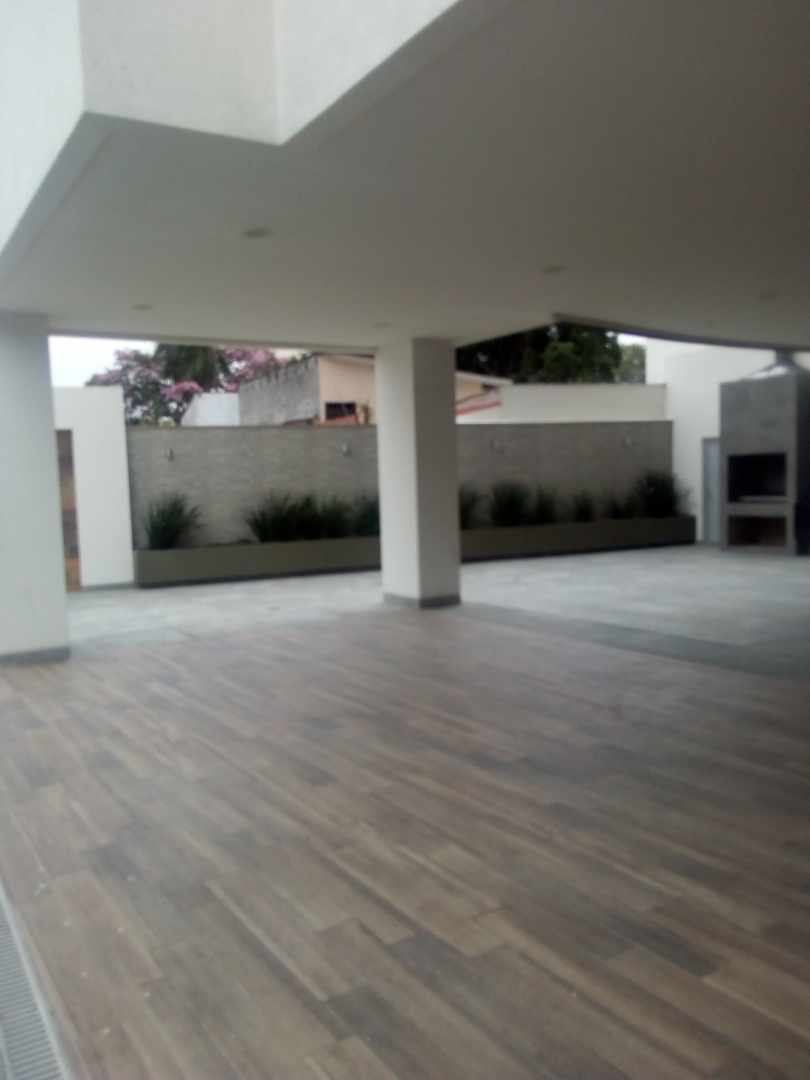 Departamento en AlquilerProlongación Cochabamba y Av. Irala 1 dormitorios 1 baños 1 parqueos Foto 3