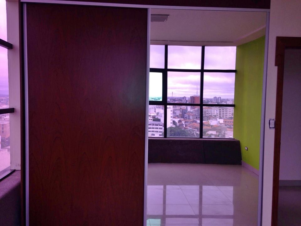 Departamento en VentaCalle Mercado # 457, Edifcio Mall Calle 7, Piso 14 4 dormitorios 3 baños 1 parqueos Foto 6